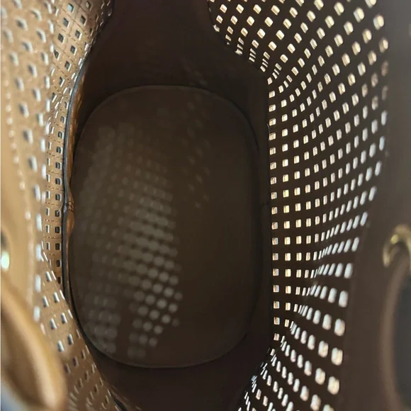 MICHAEL KORS Devon Medium Perforated Leather Bucket Bag Brown - Picture 7 of 10